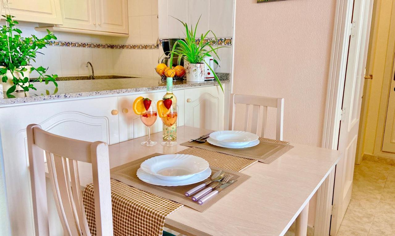 טורבייחה Beautiful Apartment Near Playa De Los Locos מראה חיצוני תמונה