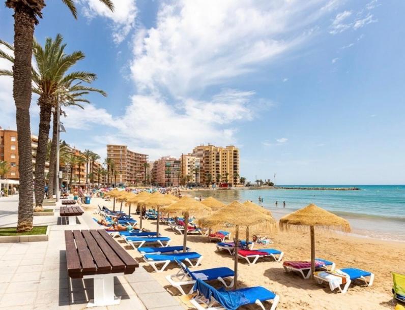 טורבייחה Beautiful Apartment Near Playa De Los Locos מראה חיצוני תמונה