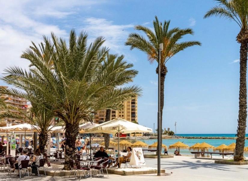 טורבייחה Beautiful Apartment Near Playa De Los Locos מראה חיצוני תמונה