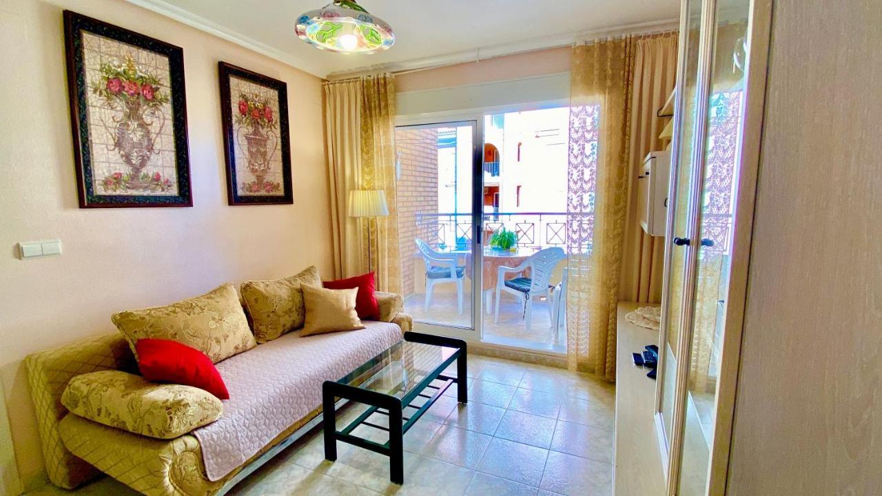 טורבייחה Beautiful Apartment Near Playa De Los Locos מראה חיצוני תמונה